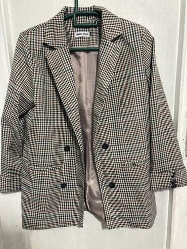 Другая женская одежда: Пакет женских вещей Пальто,тренч. Пиджак, три брюки платье юбка — 4