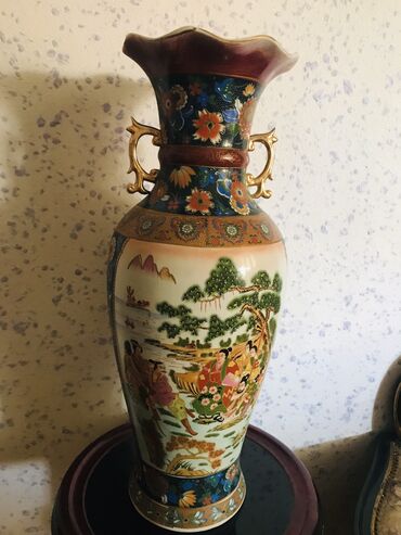 Vazalar: Guldan qedimi boyukdur ev dekoru ucun saxsidandir ustunde nagillardan — 2