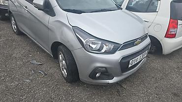 Chevrolet: Chevrolet Spark: 2017 г., Бензин — 7