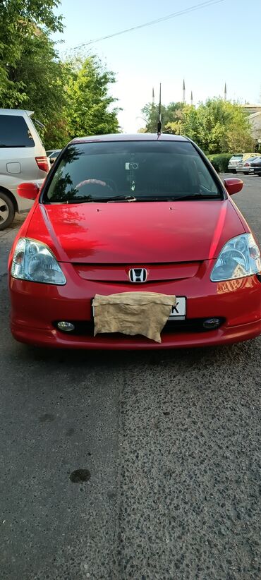 коробка на цивик: Honda Civic (хэтчбек, 5 дверей), красный цвет. Основные особенности