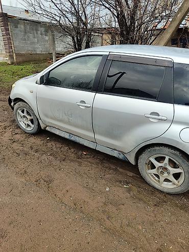 Toyota: Toyota Ist: 2002 г., Хэтчбэк — 5