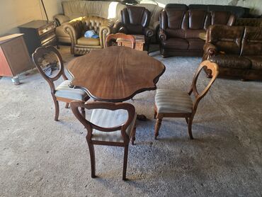 Setovi stolova i stolica: Antikni trpezarijski set – sto i 4 stolice - Materijal: puno drvo — 2