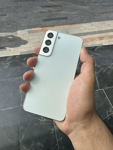 Mobil telefon və aksesuarlar: Samsung Galaxy S22, 256 GB, rəng - Ağ, Simsiz şarj — 3