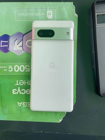 обмен айфонов: Google Pixel 7, Б/у, 128 ГБ, цвет - Белый, 1 SIM, eSIM