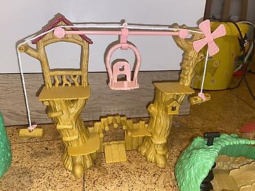 Kućice za lutke: Komplet kućice za igru sa nameštajem i dodatnom scenografijom za — 8