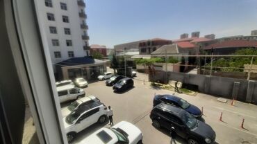 ceyranbatanda evlər: 3 otaqlı, Yeni tikili, 60 kv. m
