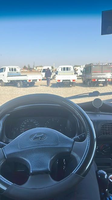 tayota mark 2: Hyundai Porter: 1999 г., 2.6 л, Кол менен иштөөчү, Дизель — 4