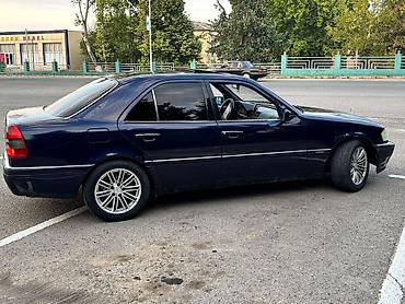 astra g on stupitsa: Mercedes-Benz C200 sedan - Kuzov: W202, 4 qapı, tünd mavi/qara rəng - — 6