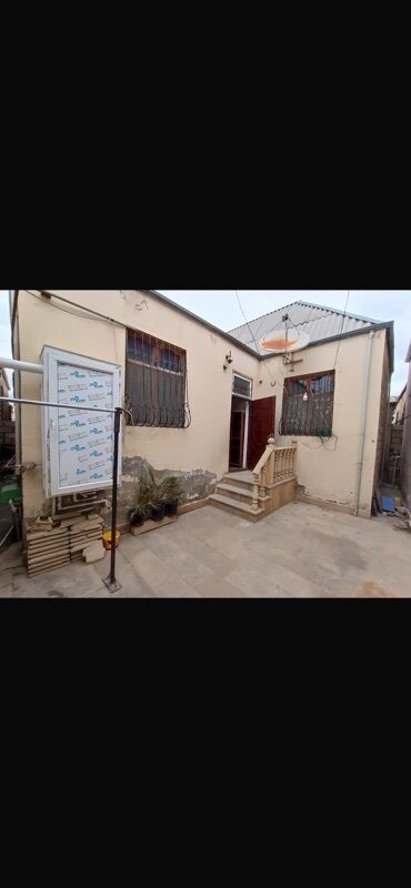 Həyət evləri və villaların satışı: Satılır: həyət evi - Bir mərtəbəli, daş/karkas tikili, metal dam — 1