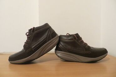 braon kožne čizme: WALK MAXX sa brojem 40 25cm unutrasnje gaziste stopala,zenske cipele