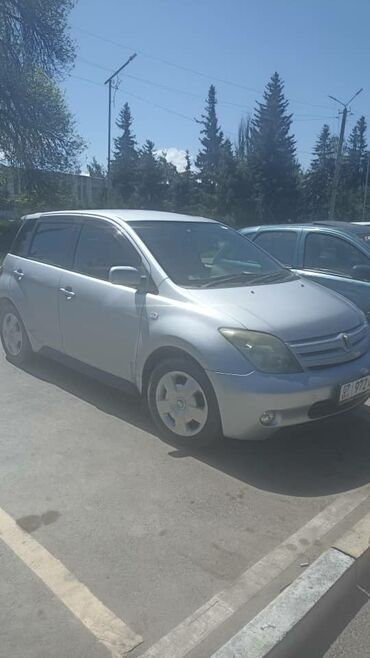 Toyota: Toyota ist: 2004 г., 1.5 л, Бензин, Хэтчбэк