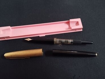 коллекционное: Продаю ручка перьевая чернильная АР-17 с поршневым механизмом и с