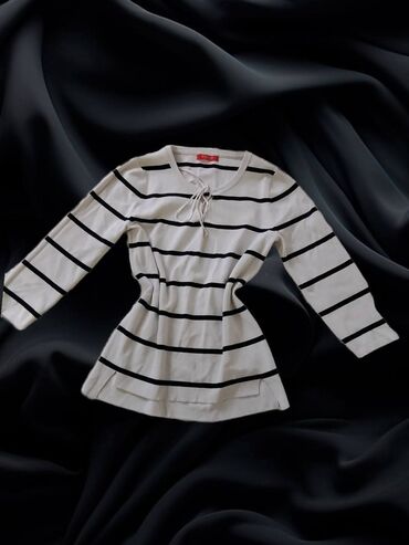 Majice dugačkih rukava: Majice, bluze po 400 dinara🟨 — 3