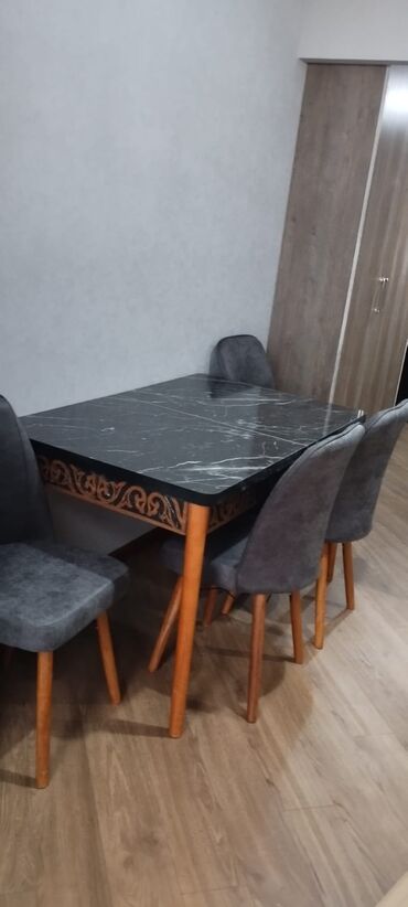 Masa və oturacaq dəstləri: Qonaq otağı üçün, Yeni, Açılan, Dördbucaq masa, 4 stul — 17