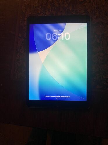 купить бу планшет: Б/у Apple iPad 7 (2019), 9,7", 64 ГБ, Самовывоз at lalafo.az купить бу планшет: Б/у Apple iPad 7 (2019), 9,7", 64 ГБ, Самовывоз