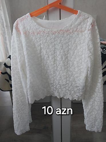 mini yubka: Uşqa geyimləri – 4 məhsul dəsti 12-13 yaş. 1) Ağ qipurlu bluz - — 1