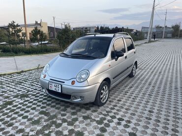 резина для матиз: Компактный городской хэтчбек Daewoo Matiz (серебристый цвет, 5