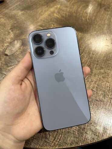 Apple iPhone: IPhone 13 Pro, Б/у, 128 ГБ, Голубой, Чехол, Коробка, 73 %