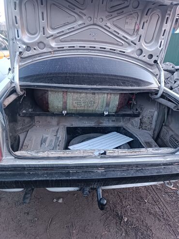 Audi: Audi 100: 1987 г., 2.2 л, Механика, Газ, Седан — 3