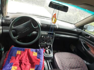 Audi: Audi A4: 1995 г., 1.8 л, Механика, Бензин, Седан at lalafo.kg Audi: Audi A4: 1995 г., 1.8 л, Механика, Бензин, Седан