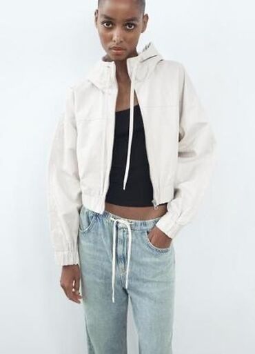 Digər kişi ayaqqabıları: Zara qadın kapişonlu kurtka 
bir neçe defe geyilib — 12