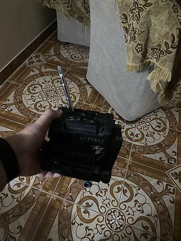 Digər avtomobil ehtiyat hissələri: W210 (4göz)Avtomatik sürət qutusu üçün selektor mexanizmi (AT shifter) — 2