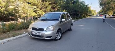 Toyota: Toyota Vitz: 2003 г., 1.1 л, Автомат, Бензин