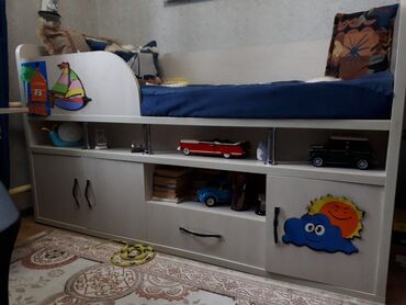 детская кровать шкаф трансформер: В связи с переездом продаю : Кровать- шкаф - трансформер