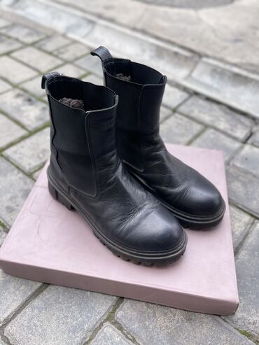обувь зимние: Сапоги, 37.5, цвет - Черный