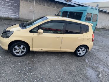 нонда хрв: Honda Fit: 2004 г., 1.3 л, Вариатор, Бензин, Хэтчбэк