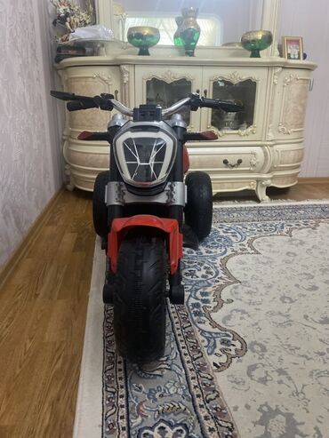 boyuk kukla: Ölçüsü boyükdür her yaşda uşaq üçün uygundur.Bir ya iki defe istifade