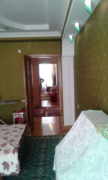 Uzunmüddətli kirayə mənzillər: 28 may metrosuna yaxin teze bazara yaxin 17 mertebeli binanın 15-ci — 6