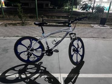 инструмент бу: Продаётся спортивный велосипед Masleid в хорошем состоянии но есть