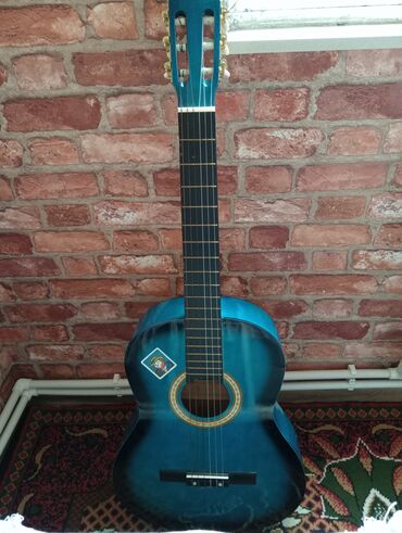 Klassik gitaralar: Klassik gitara, İşlənmiş, Ünvandan götürmə, Ödənişli çatdırılma, Pulsuz çatdırılma