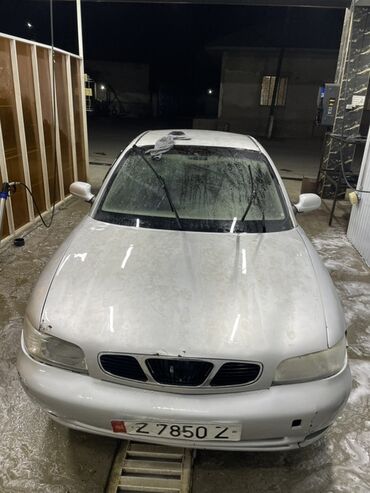 Daewoo: Daewoo Nubira: 1998 г., 1.5 л, Механика, Бензин, Седан