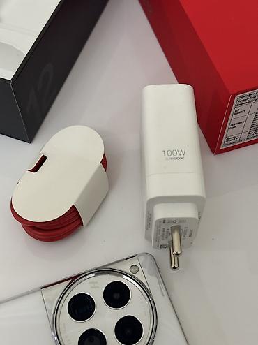 OnePlus: OnePlus 12, Б/у, 256 ГБ, цвет - Белый, 2 SIM — 5