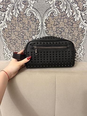 Çantalar: Qara rəngli unisex çanta - Material: teksturalı eko‑dəri - Rəng — 1