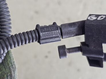 Датчики, сенсоры, предохранители: Датчик коленвала Volkswagen 2001 г., Б/у, Оригинал, Германия — 12