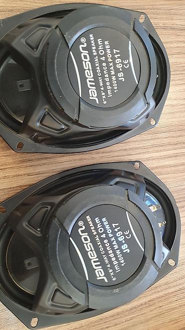 Колонки и сабвуферы: Maşın audiosistemi dəsti bütün şünurlar mövcutdu kalonkanin her biri — 6