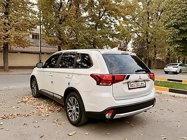 subaru levorg: Mitsubishi Outlander: 2017 г., 2.4 л, Автомат, Бензин, Кроссовер — 4