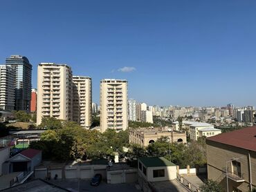 Uzunmüddətli kirayə mənzillər: Bu kirayə mənzil rahat yaşayış üçün uyğun geniş bir otaq təklif edir — 3