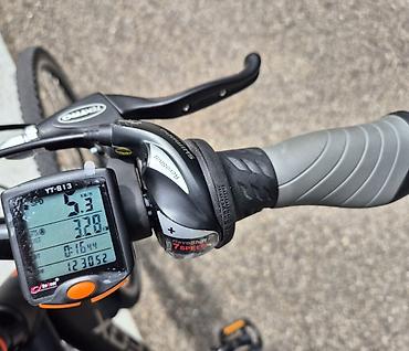 methyl 3: NOV Trekking bicikl 28" – aluminijumski okvir, SHIMANO 3x7 Bicikl je — 4