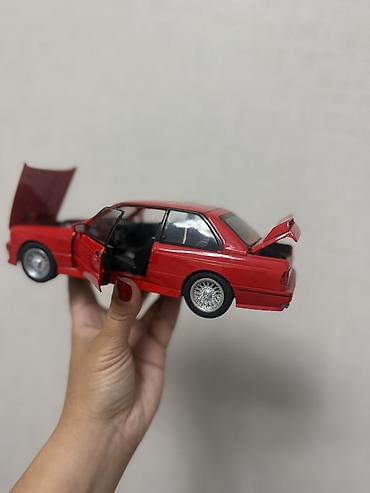 model masin: BMW, 1988 il, 1:18, Dəmir — 3