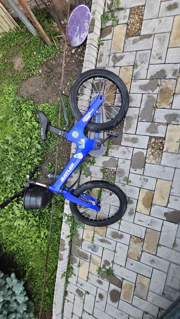 детские спортивные: Велосипед в хорошем состоянии с 5 до 8 лет колёса на 20 рама