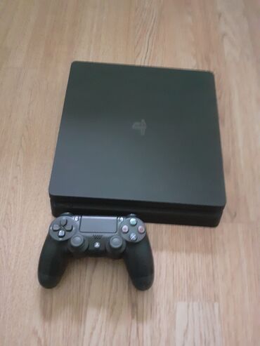 игры на ps4: Playstation 4 slim 500gb Sistem versiya 6.72 proşivkalı bir eded