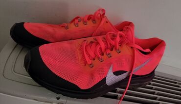 nike air force žute: Nike, 39, bоја - Crvena