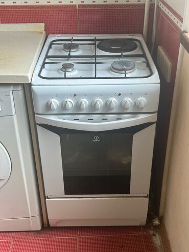 qaz piletkasi: Plitə Indesit, Elektrik, Ayrıca dayanan, 4 gözlü, İşlənmiş