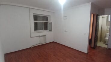 сдаю однокомнатную квартиру долгосрочно: 1 комната, Собственник, Без подселения, С мебелью частично