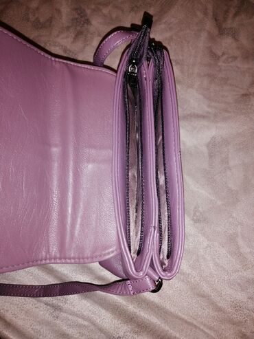Другие сумки: . Новые. Красивые,классные сумочки. Фиолетовая сумочка, есть — 3