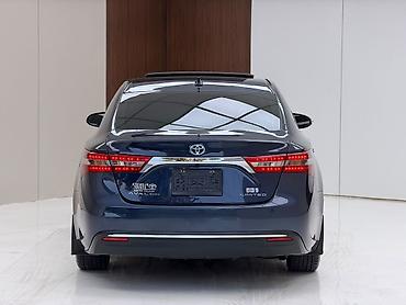 voxy noah: Toyota Avalon: 2017 г., 2.5 л, Вариатор, Гибрид, Седан — 5